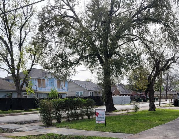 2703 Cochran, Houston, TX 77009