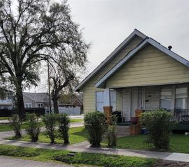 2703 Cochran, Houston, TX 77009