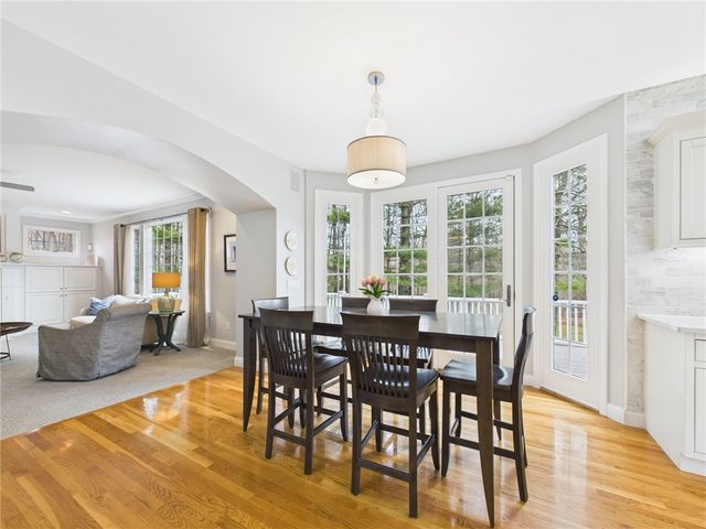 30 Taggart Court, East Greenwich, RI 02818