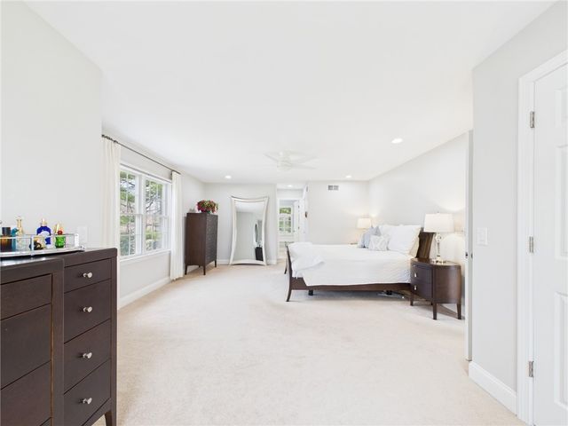 30 Taggart Court, East Greenwich, RI 02818