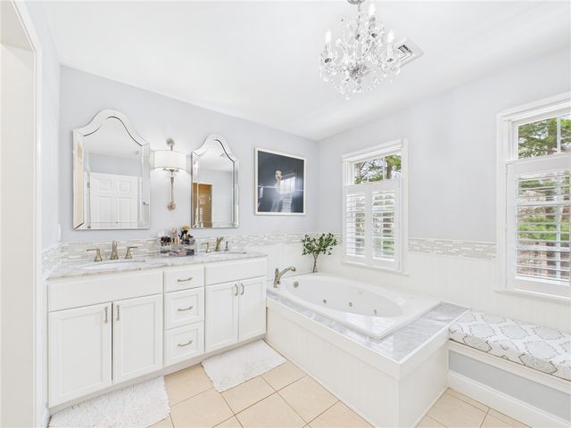 30 Taggart Court, East Greenwich, RI 02818