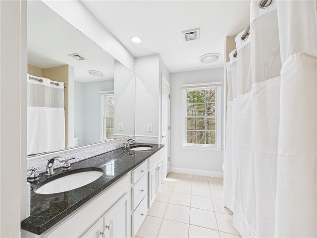 30 Taggart Court, East Greenwich, RI 02818