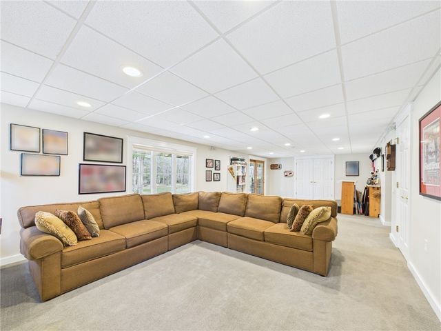 30 Taggart Court, East Greenwich, RI 02818