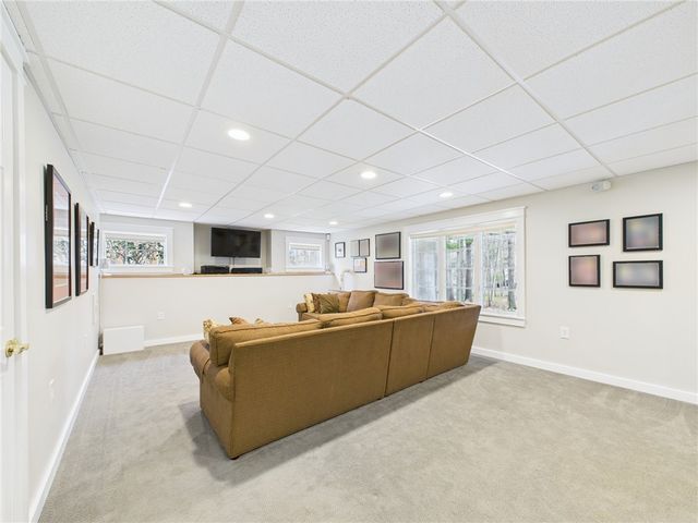 30 Taggart Court, East Greenwich, RI 02818