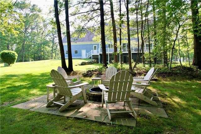 30 Taggart Court, East Greenwich, RI 02818