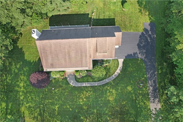 30 Taggart Court, East Greenwich, RI 02818