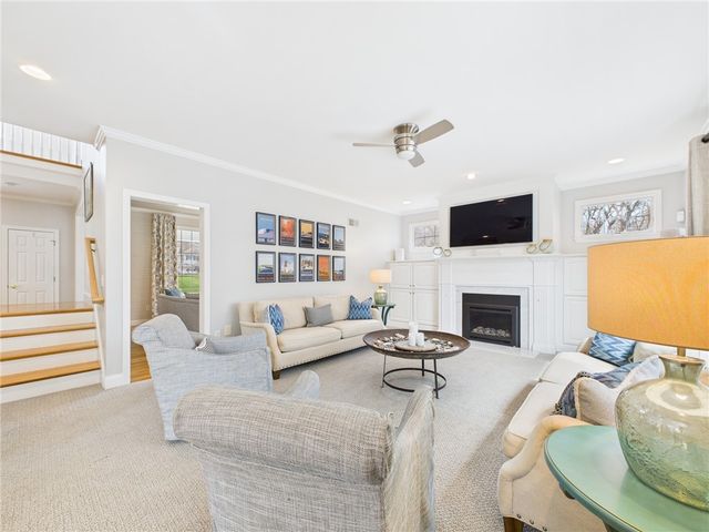 30 Taggart Court, East Greenwich, RI 02818