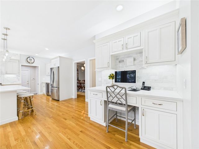 30 Taggart Court, East Greenwich, RI 02818