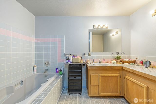 1497 Old Military Road SE, Tenino, WA 98589