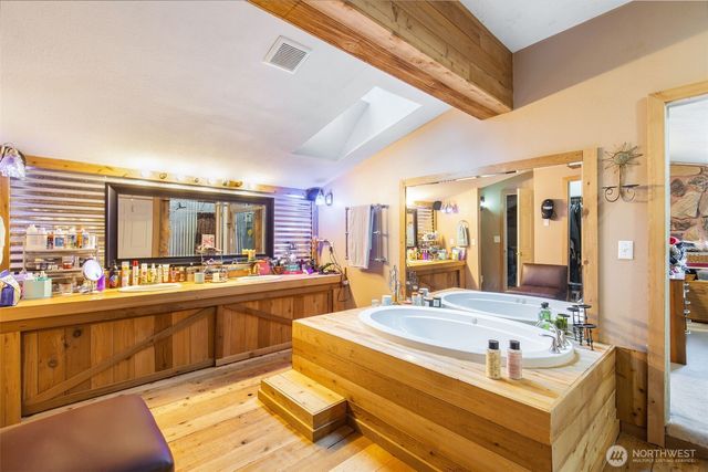 1497 Old Military Road SE, Tenino, WA 98589