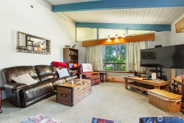1497 Old Military Road SE, Tenino, WA 98589