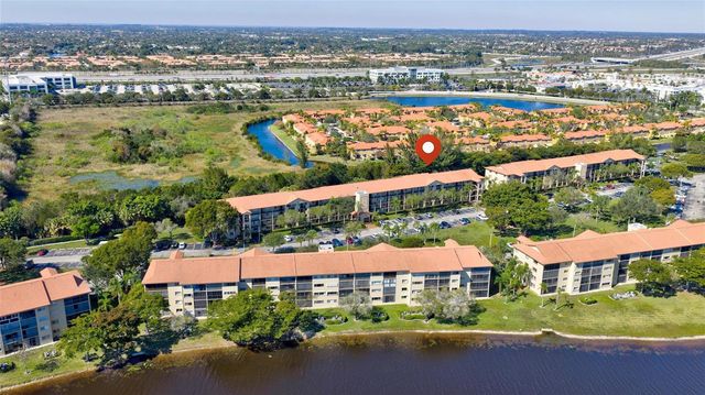 900 SW 142nd Avenue 213l, Pembroke Pines, FL 33027