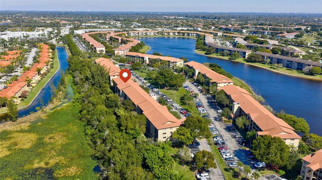 900 SW 142nd Avenue 213l, Pembroke Pines, FL 33027