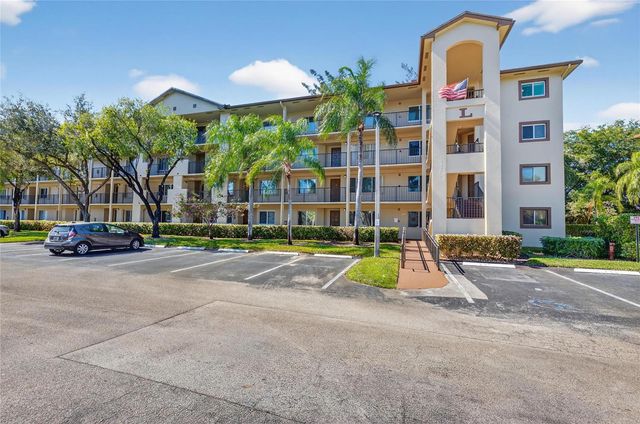 900 SW 142nd Avenue 213l, Pembroke Pines, FL 33027