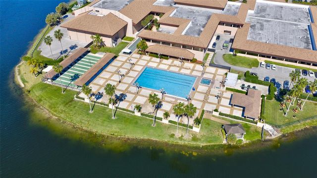 900 SW 142nd Avenue 213l, Pembroke Pines, FL 33027