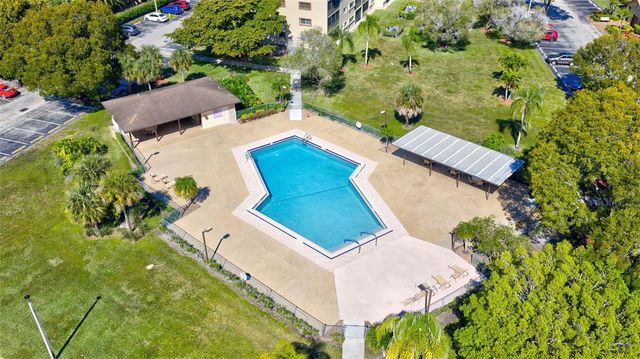 900 SW 142nd Avenue 213l, Pembroke Pines, FL 33027