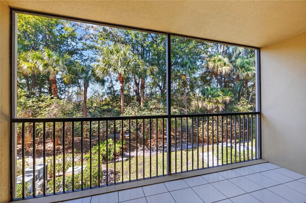 900 SW 142nd Avenue 213l, Pembroke Pines, FL 33027