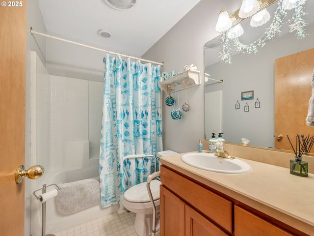 1295 JEFFREY Dr, Seaside, OR 97138