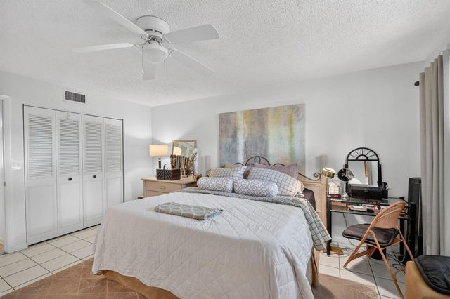 3329 Perimeter Drive, Greenacres, FL 33467