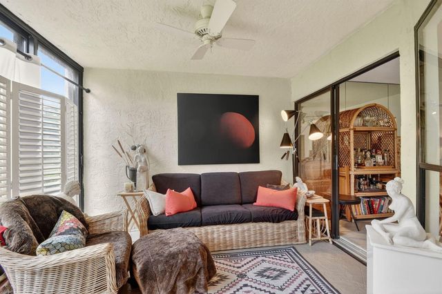 3329 Perimeter Drive, Greenacres, FL 33467