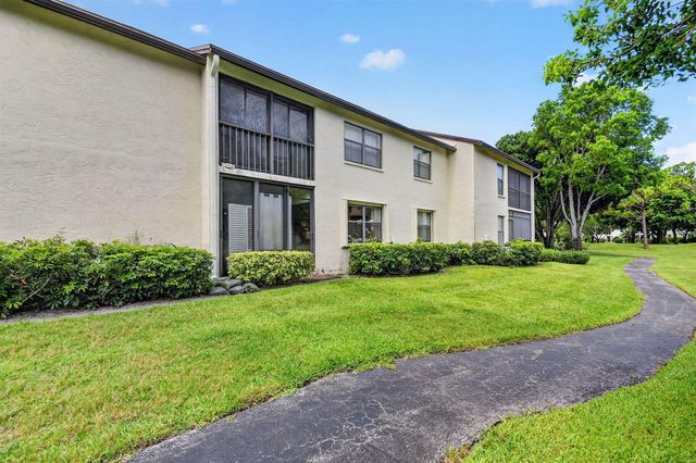3329 Perimeter Drive, Greenacres, FL 33467