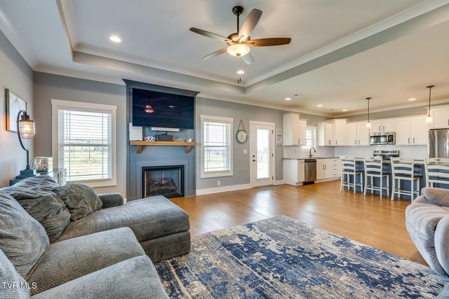 385 Boulder Court, Johnson City, TN 37615