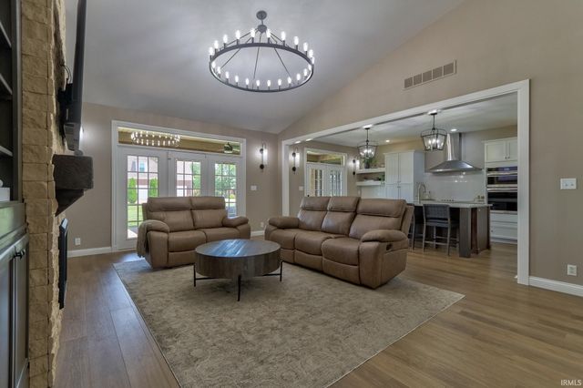 5788 Woodbridge Trail, Newburgh, IN 47630