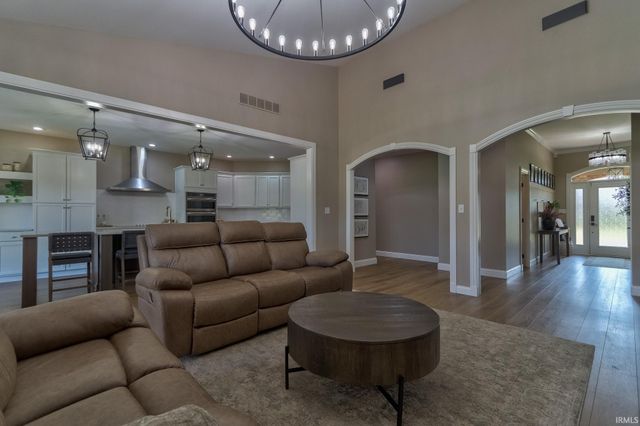 5788 Woodbridge Trail, Newburgh, IN 47630