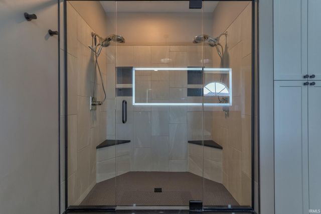 5788 Woodbridge Trail, Newburgh, IN 47630