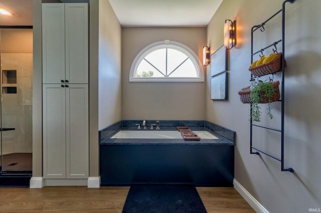5788 Woodbridge Trail, Newburgh, IN 47630