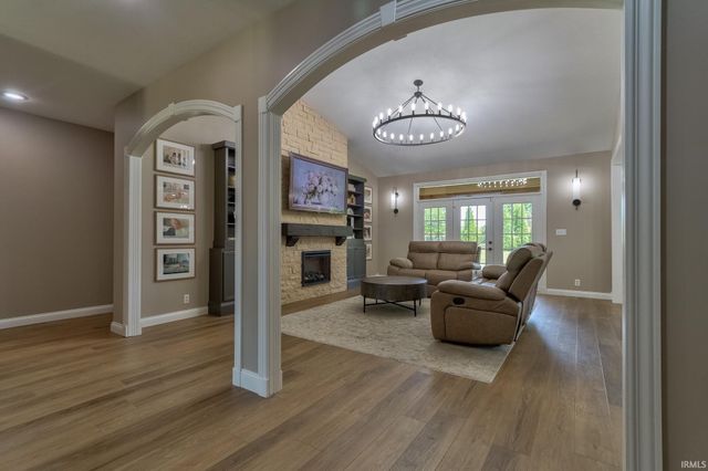 5788 Woodbridge Trail, Newburgh, IN 47630