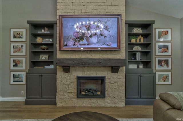 5788 Woodbridge Trail, Newburgh, IN 47630