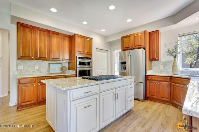 4825 Potter Crest Circle, Anchorage, AK 99516