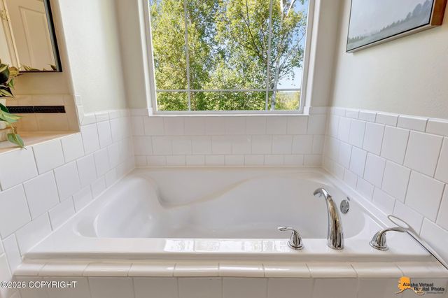 4825 Potter Crest Circle, Anchorage, AK 99516