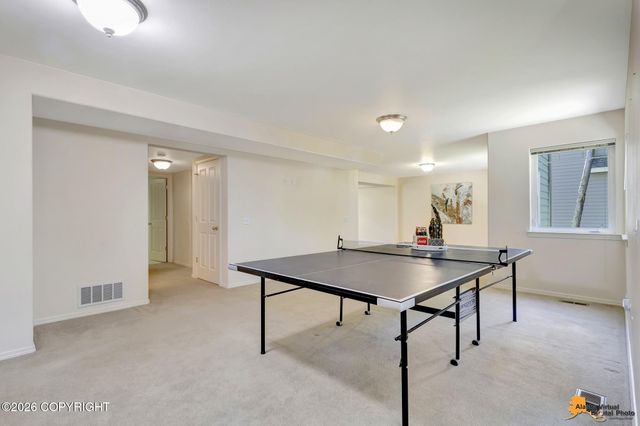 4825 Potter Crest Circle, Anchorage, AK 99516
