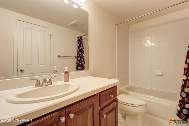 4825 Potter Crest Circle, Anchorage, AK 99516