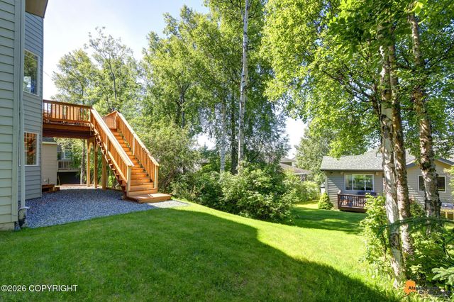 4825 Potter Crest Circle, Anchorage, AK 99516