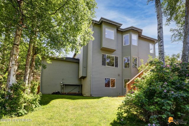 4825 Potter Crest Circle, Anchorage, AK 99516