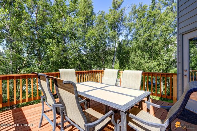 4825 Potter Crest Circle, Anchorage, AK 99516