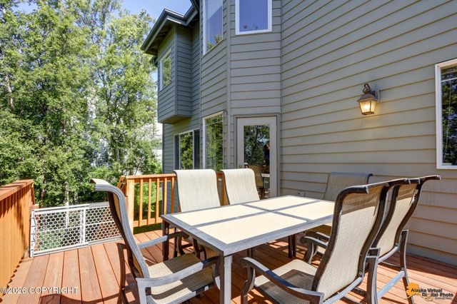 4825 Potter Crest Circle, Anchorage, AK 99516