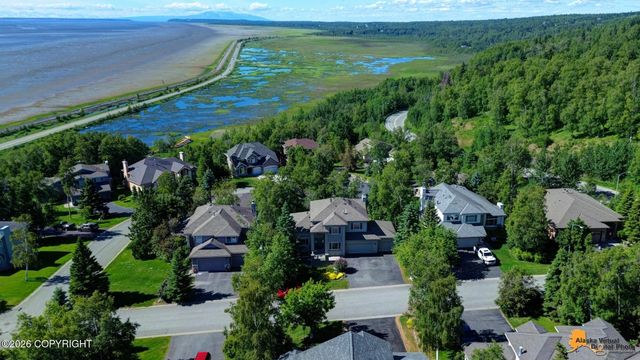 4825 Potter Crest Circle, Anchorage, AK 99516