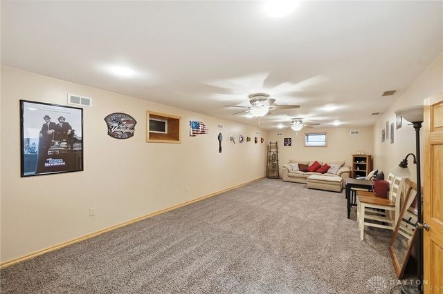 186 Meadow Lane, Springfield, OH 45505