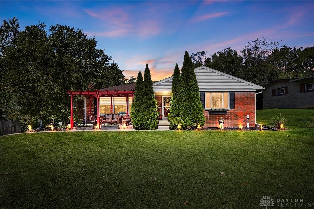 186 Meadow Lane, Springfield, OH 45505
