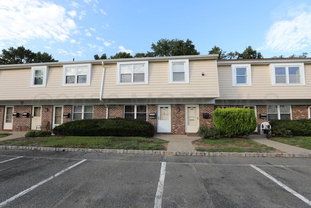 1405 Silver Court, Hamilton Square, NJ 08690