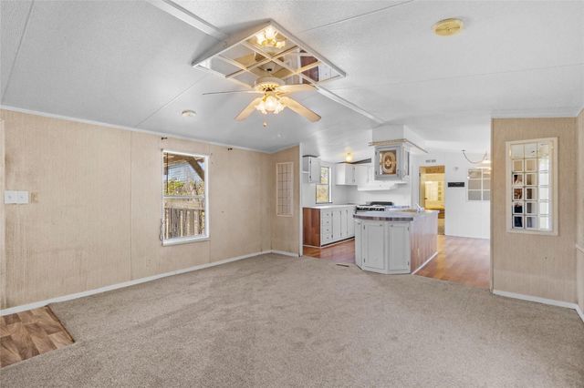 9A Goree Circle, Huntsville, TX 77340