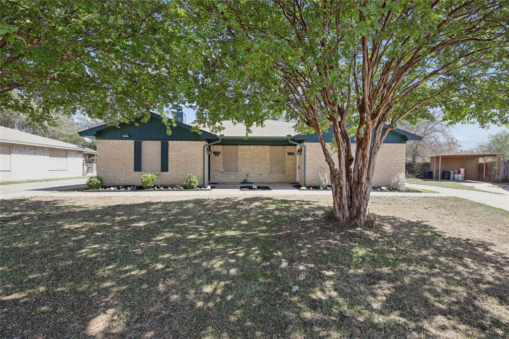 7724 Jennifer Lane, North Richland Hills, TX 76182