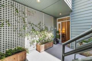 2349 Harbor Avenue SW #701, Seattle, WA 98126