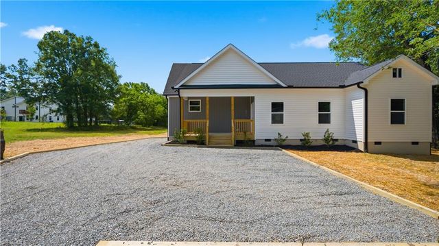 400 Crater Street, Burlington, NC 27217