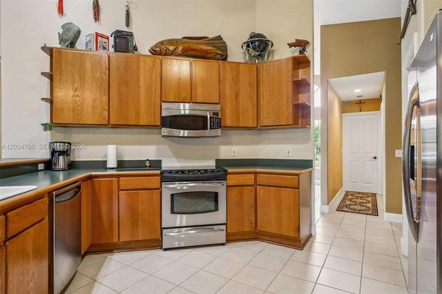 14591 SW 23rd Street, Davie, FL 33325
