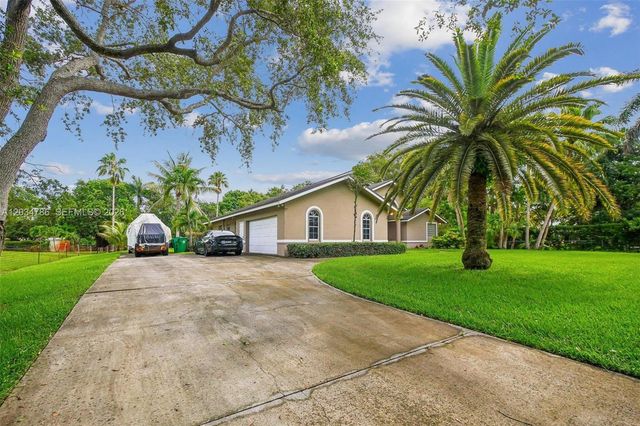 14591 SW 23rd Street, Davie, FL 33325